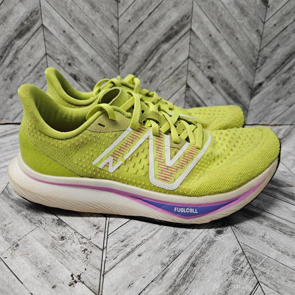 New Balance FuelCell Rebel v3 Running Shoe Women Size 9 Neon Thirty Watt Sneaker